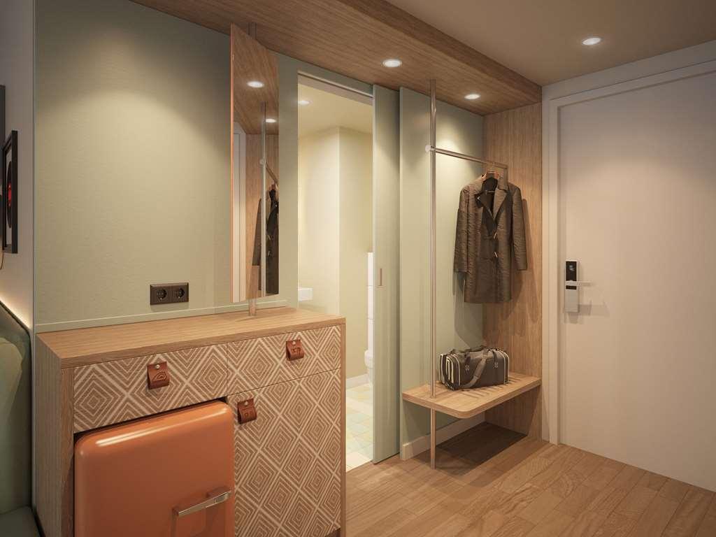 Hampton By Hilton Alcobendas Madrid Room photo