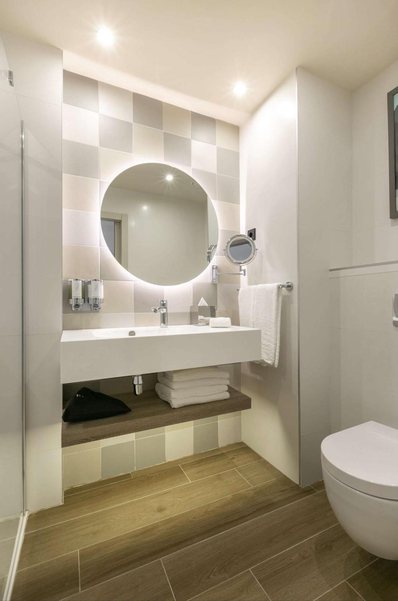 Hampton By Hilton Alcobendas Madrid Exterior photo