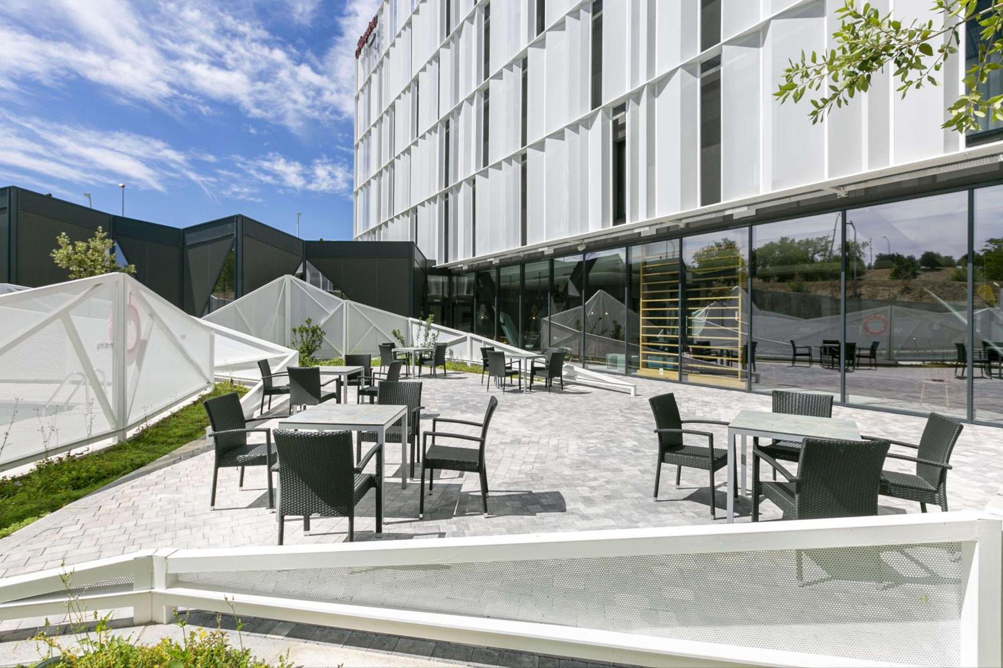 Hampton By Hilton Alcobendas Madrid Exterior photo