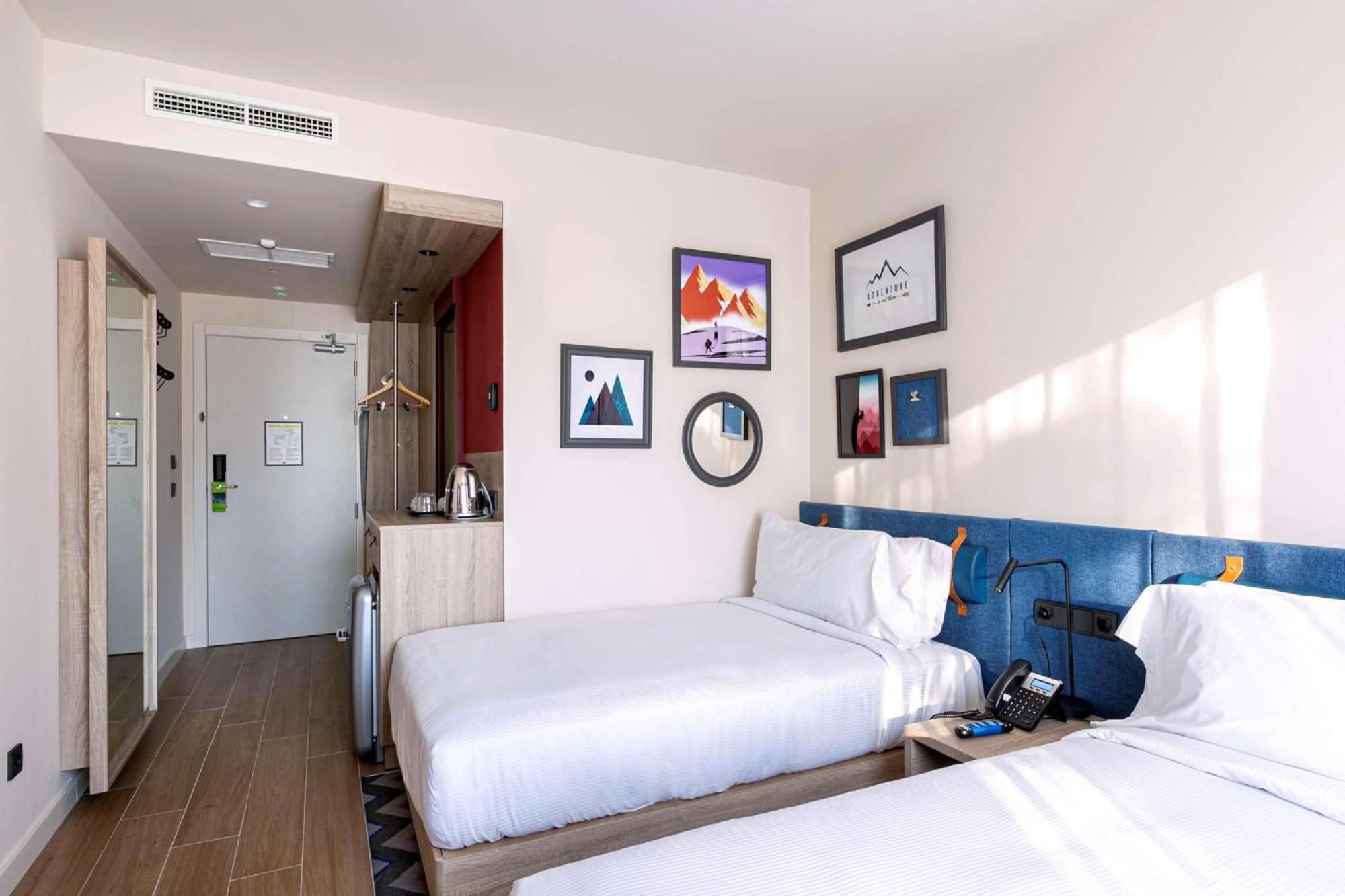 Hampton By Hilton Alcobendas Madrid Exterior photo
