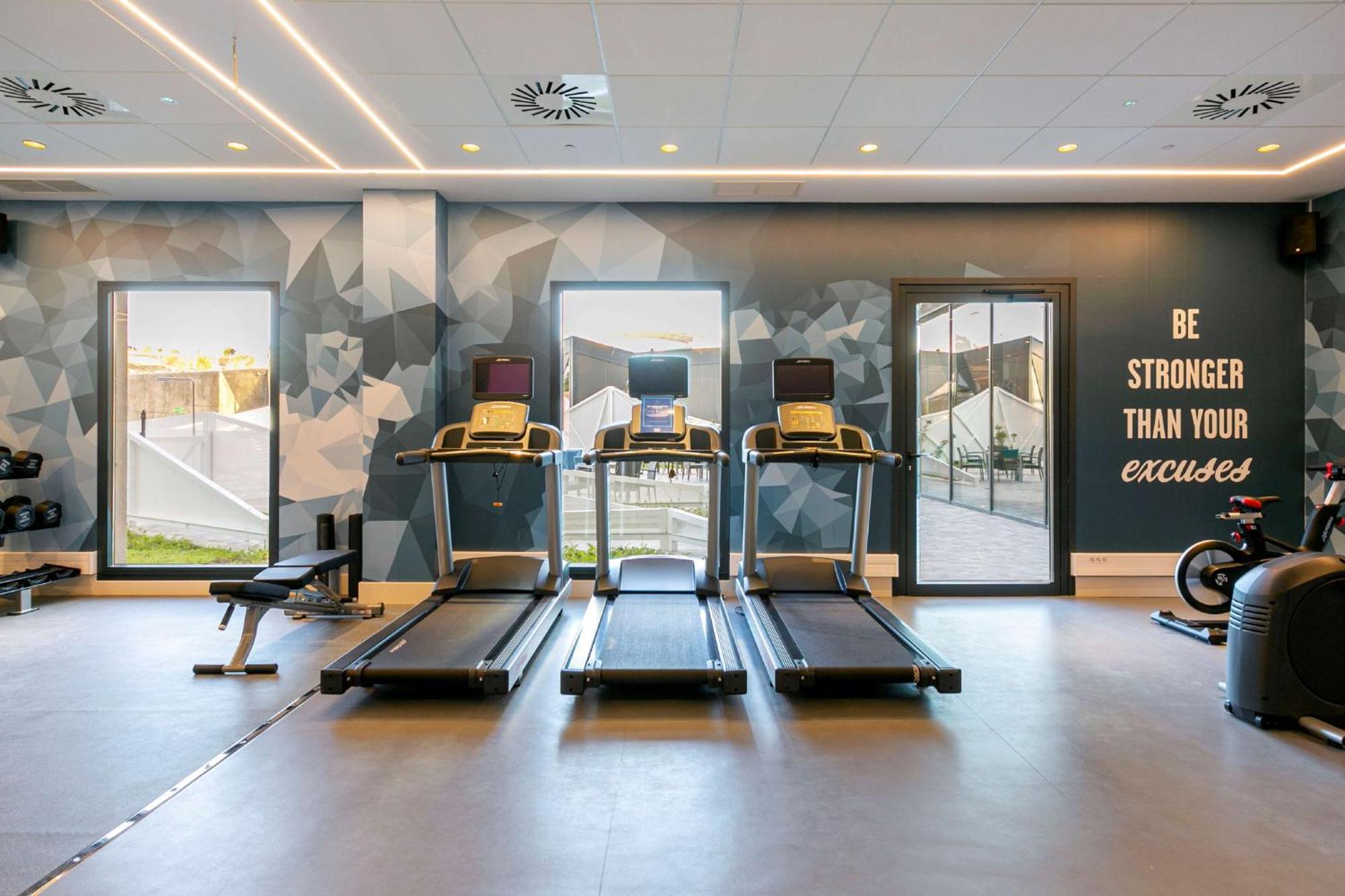 Hampton By Hilton Alcobendas Madrid Exterior photo