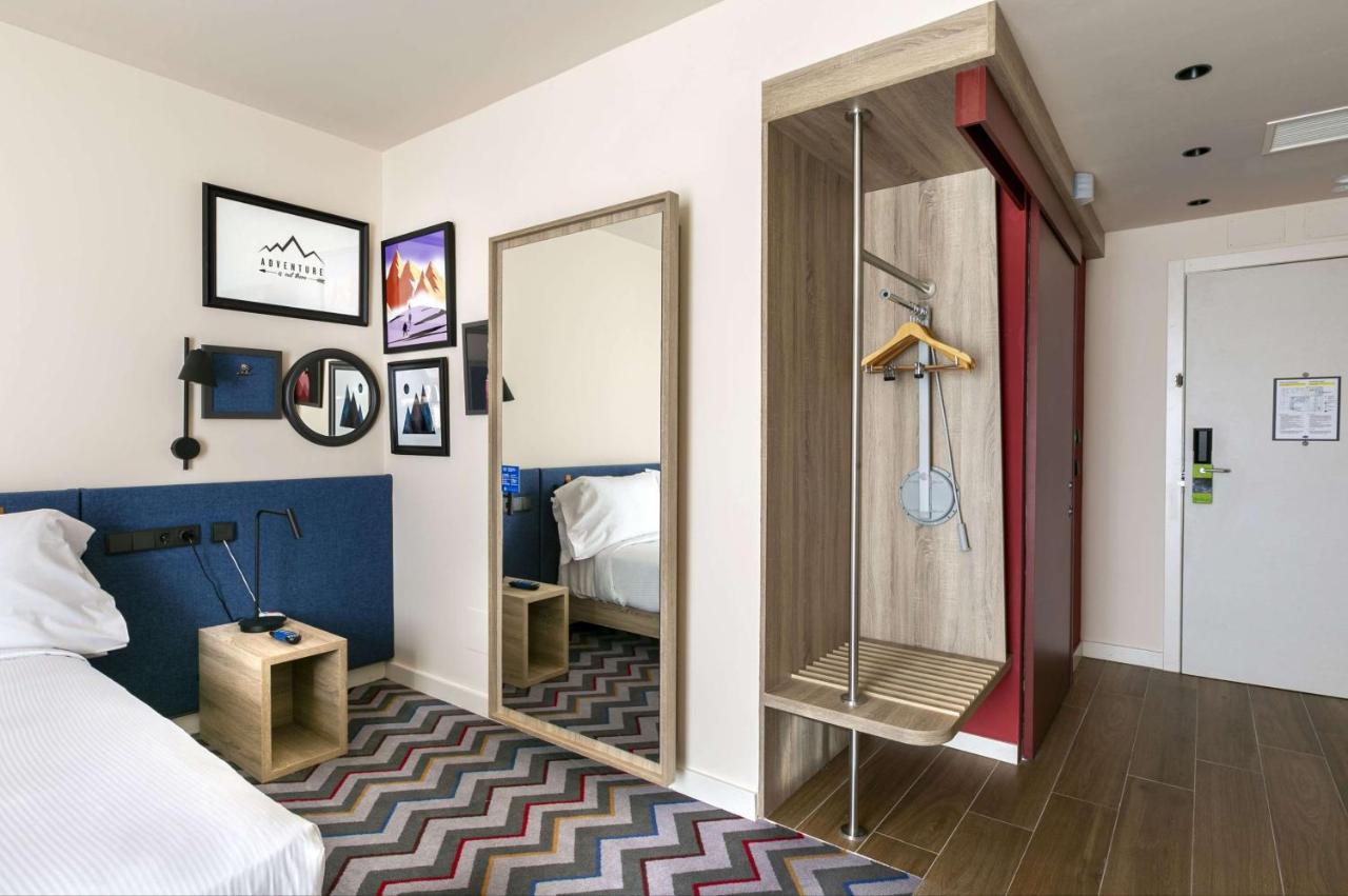 Hampton By Hilton Alcobendas Madrid Exterior photo